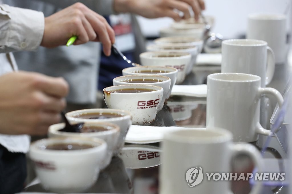 신중한커피 이미지
