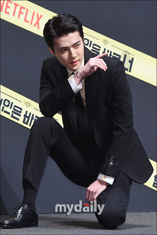 EXO Sehun poses at the production presentation of Netflix Baro you! 2 which was held at CGV of Seoul Apgujeong on the 8th.Netflixs The Perp is Baro You!Season 2 is an entertainment program that deals with the full-fledged life variety of the detective detective who is busy with his hands and feet because of his reasoning.