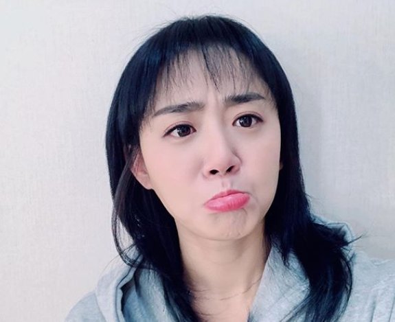 Moon Geun-young posted several photos on his SNS on the 11th with the article Phantom Day today.Moon Geun-young in the open photo leaves Selfie in the background of a white wall. It emits a refreshing charm with a pleasant smile and colorful expression.Fans who responded to the photos responded such as Phantom always fighting, Should catch the premiere today and Phantom day only wait.On the other hand, TVN drama Catch Phantom starring Moon Geun-young is broadcast every Monday and Tuesday at 9:30 pm.