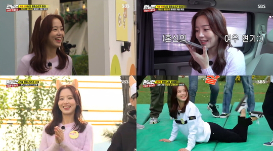 Actor Kang Han-Na showed the true face of the entertainment goddess.On November 10, SBS entertainment program Running Man was held with Mysterious Animal Farm Race, which is looking for banned animals that were not invited to the feast.Kang Han-Na transformed into an Arctic fox who came to enjoy the animal farm feast at this race and continued the race with Ji Seok-jin.On this day, Kang Han-Na showed off the charm gangster without exit with the appearance of the appearance, and showed natural breathing with the Running Man members.After the Race began, he actively participated in the Game to find banned animals.Especially in the first half-screened song, the game Trust me half the time, Kang Han-Na heard the Bad Girl Good Girl by the group Miss A and said, White Blood?, and showed the wrong side.He then showed Kang Han-Na Table Mak Dance, which destroyed the existing choreography and rhythm and made use of his feelings, and laughed at viewers with addictive charm.Kang Han-Na, who showed a dance full of excitement, said, I think I did a little well today.He asked the members of Running Man and showed his cuteness with his satisfaction with his dance.Park Su-in