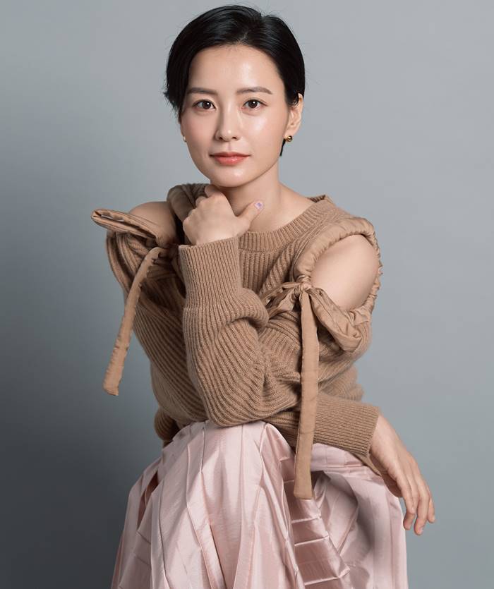 Actor Jung Yu-mi also joins Kim Tae-yongs new film Wonder Park.One media reported on November 11 that Jung Yu-mi is currently coordinating details by discussing his recent appearance on Wonder Park.Wonder Park is a new work released by director Kim Tae-yong in eight years after Manchu in 2011. It is a work that takes place in the 20s who commissioned a lover who became a vegetable in Wonder Park, a virtual world that reproduces a person who can not be seen for many reasons.According to the media, Jung Yu-mi will play the role of coordinator for Wonder Park with Choi Woo-shik.Suzy and Park Bo-gum play the wife of a couple in their 20s and Tang Wei as the wife of a man in his 40s who passed away.Wonder Park aims to shoot next year