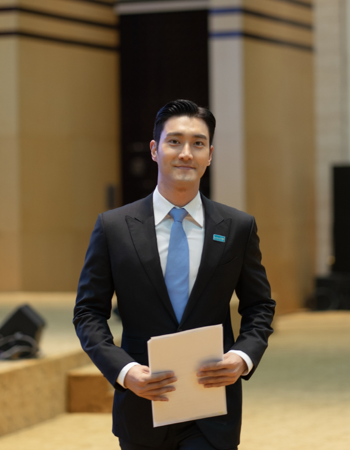 Choi Choi Siwon was appointed as a goodwill ambassador for the UNICEF East AsiaPacific Ocean region for the first time in Korea.Choi Choi Siwon was at the Laos Generation 2030 Forum in Vientiane in Laos Vientiane on the 11th (local time) to mark the 30th anniversary of the adoption of the UNChild Rights Convention, the UNICEF East Asia Pacific Ocean Regional Friendship Ambassador (UNICEF Regional Agional Agency) He was appointed to the mbassador for East Asia Pacific Regional and focused attention around the world.Choi Siwon was the first Korean artist to become a goodwill ambassador to the East AsiaPacific Ocean region of UNICEF, and Choi Siwon was recognized for his high popularity and influence in the East AsiaPacific Ocean region as well as his authenticity in promoting Child rights since 2010.Choi Choi Siwon said: I am very pleased to be appointed as a regional goodwill ambassador for East AsiaPacific Ocean.In the meantime, I felt a sense of mission by visiting various countries and having a special experience of meeting children and their families directly.I will do my best to help children in the East AsiaPacific Ocean area in the future. Choi Choi Siwon has been participating in various UNICEF campaigns since 2010 through steady talent donations. In November 2015, he was selected as a special representative of UNICEF Korea Committee. He has visited UNICEF offices in East Asia Pacific Ocean countries such as Malaysia, Thailand and Vietnam as well as Korea, and has actively promoted Child rights.In particular, last year, he attended the opening ceremony of the 5th ASEAN Childrens Forum (ACF) as a keynote speaker, appealed for interest in Child Human Rights, led discussions at discussion sessions of delegations from 10 Southeast Asian countries, and also appeared on the Thailand local fundraising show The Blue Carpet Show to take the lead for Child Rights, including a successful fundraising of over $500,000.In the future, Choi Choi Siwon will continue to work on UNICEF East AsiaPacific Ocean Regional Friendship Ambassador, which focuses on protecting children in the online environment and strives for childrens rights such as health, education and equality.