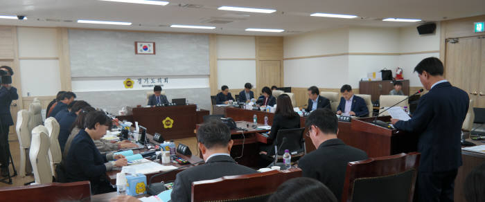 테크노 이미지