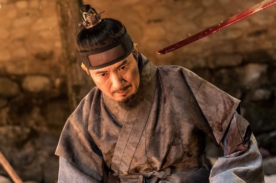 Another scene created by My Europe, The Princes I, was hot to the back.JTBCs Drama My Europe (directed by Kim Jin-won/playplayplayplay by Chae Seung-dae and Yoon Hee-jung) unveiled the behind-the-scenes footage of the intense and spleen Princes Nan on Nov. 12.In the last broadcast, the Princes I, who opened the door to My Europe, finally took off the veil.Seo-hong and Woo Do-hwan, who chose different ways, and Lee Bang-won and Lee Seong-gye (Kim Young-cheol), who crossed the river that could not return between power, exploded in the Princes Irvine and gave a hot immersion.Actors Hot Summer Days, which lead the drama with power and save the emotional line at the peak moment, and Kim Jin-wons unique detailed production combined to create a long-lasting scene.The behind-the-scenes is intense, as it is a scene created by the production crew and actors, and it contains the authenticity of the actors who have been passionate about knowing the meaning of the Princes I.Yang Se-jong and Woo Do-hwan, who are in a conversational mood until just before shooting, show the best mode of the same age as Nam Sun-ho and Seo-hui outside the camera.Even if you make a warm smile, you will soon be seriously immersed in shooting, and you will be able to monitor carefully and create a perfect degree without any stains.The undisclosed cut of the Princes I, which was born like that, also attracts attention.Yang Se-jong and Woo Do-hwan, who showed Hot Summer Days with a heartfelt emotion, capture the viewers.Han Hee-jaes performance, which showed bold determination by reading the edition of The Princes I as the act of Ewharu, was also impressive.Like Han Hee-jaes pulpit that blocked the front of the king, Kim Sul-hyun, who plays it, also emits a unique charisma.Jang Hyuk, who led the weight at the center of Princes Nan, is immersed in the foreigner without allowing the gap of the moment.As the relationship between Lee and Lee informed the beginning and end of the first princes egg, the role of Jang Hyuk was more important than anything else.Jang Hyuks acting, which depicts the sadness that exists inside and the coolness that is revealed on the outside, completed the character of Lee Bang-won in three dimensions.In addition, a behind-the-scenes cut that gives a glimpse of the warm atmosphere of the filming site was also released.Ahn Nae-sang of Namjeon Station, which was in the last minute, was tense with an unreachable presence, but she showed a V-posing in front of the camera and emits a Reversal story charm.Woo Do-hwans V-certified shot, which resembles him, is as warm as showing the co-work of two people who were rich in love.The special synergy of Actors who have drawn a high-quality god attracts more and more attention to the future story.The complex relationships and feelings such as Lee Sung-gye and Lee Bang-won, who had to point a knife at each other in front of other roads, and Nam Jeon and Nam Seon-ho, who exchanged a sad gaze at the end, were added to the spleen of Princes I and captivated viewers.What path will be laid out before those who have crossed the first princes melee, which was the most decisive inflection point?bak-beauty