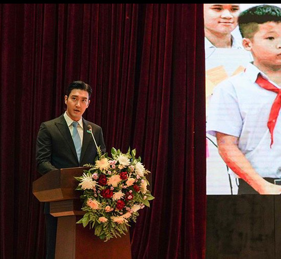Super Junior member Choi Siwon expressed his impression that he was appointed as the first goodwill ambassador in the UNICEF East AsiaPacific Ocean region in Korea.Today, singer Choi Siwon said through his personal Instagram account, I am very happy to be appointed as a goodwill ambassador for East Asia Pacific Ocean.I have been visiting various countries and have had a special experience of meeting children and their families in person, and I felt a sense of gratitude. I will do my best to help the children in the East AsiaPacific Ocean area a little bit in the future.Thank you. In the public photos, Choi Choi Siwon is standing in the official position and speaking in a dignified manner, and has attracted the attention of fans with his charismatic appearance as much as on stage.On the other hand, Choi Siwon held the Laos Generation 2030 Forum in Vientiane in Laos Vientiane to celebrate the 30th anniversary of the adoption of the UN Convention on the Rights of the Child (local time) on the 11th (local time), and the UNICEF East Asia Pacific Ocean Regional Friendship Ambassador (UNICEF Regional Ambb He was appointed to the Assador for East Asia Pacific Regional, and focused attention around the world.Choi Siwon said that he will continue his activities as a UNICEF East AsiaPacific Ocean Goodwill Ambassador, focusing on protecting children in the online environment and working for childrens rights such as health, education and equality.Choi Siwon Instagram captures