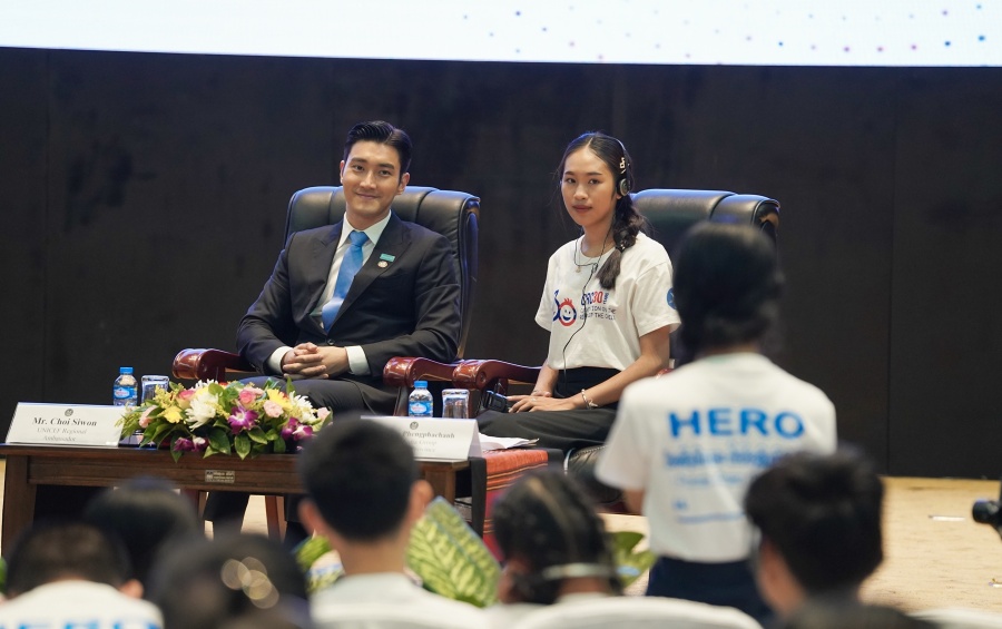 Singer and actor Choi Siwon has become a goodwill ambassador for UNICEF East AsiaPacific Ocean.Choi Choi Siwon is the first Korean artist to be appointed to the UNICEF Regional Ambassador for East Asia Pacific Regional, and is actively participating in various things to promote Child rights.First, Choi Siwon attended the Laos Generation 2030 Forum held in Laos Vientiane to commemorate the 30th anniversary of the adoption of the UNChild Rights Convention on November 11 (Hiroshima Prefecture Time), and called for a sense of mission as a goodwill ambassador and interest in the promotion and protection of Child rights online. I focused my attention.On the same day, Choi Siwon participated in a panel discussion with youth organizations working to promote Child Rights, listened to the vivid stories of youths in the Hiroshima Prefecture about the Better Future for Laos 2030, and expressed enthusiasm by emphasizing Child, continuous interest and investment that youth can exert their potential.In particular, many of the leading Hiroshima Prefecture media, including the Vientiane Times, noted that Choi Siwon has been focusing on Lighting, noting that Choi Siwon has contributed greatly to the promotion of Child rights in the East AsiaPacific Ocean region so far, and also focused on Choi Siwons work, which created a forum for national debate for the younger generation.In addition, Choi Siwon visited an elementary school in Hiroshima Prefecture, which was built with the support of UNICEF, visited drinking water and hygiene facilities, told about the importance of hygiene habits, and demonstrated how to wash hands properly in front of children.Choi Siwon then met with the youth-led radio group Youth Media Group of Laos state-run stations, which voiced his voice and pursued positive changes in the community, and took an eye-catching look at the radio production process, actively participating in making opinions and making programs.