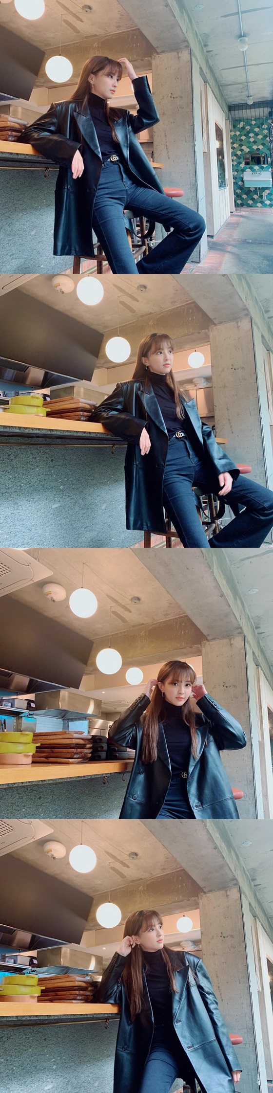 Actor Jung Hye-sung flaunts all black charismaJung Hye-sung posted several photos on his Instagram on the afternoon of the 13th, saying, My sister who takes a good picture.Jung Hye-sung in the public photo poses in a chair wearing a black leather jacket and trumpet pants.The dignified and chic charm is conveyed from Jung Hye-sung, who is leaning on one arm with long legs open.The netizens who watched this responded that I will have a knife, I am so beautiful, I will be able to take a picture.On the other hand, Jung Hye-sung is appearing on TVN Friday drama Nida Chillima Mart.