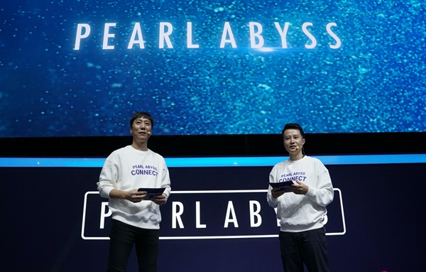 Pearl Abyss unveiled its new game Plan 8 (PLAN 8) at the Game exhibition G-Star 2019 held in BEXCO, Busan on the 14th.Plan 8 was a game that was called Project K inside Pearl Abyss, and was famous for the joining of Minh Le, the father of Counter Strike.Lee Seung-gi, who is in charge of development, has been in charge of world design directoring for Black Desert and Black Desert Mobile since the early days of Pearl Abyss and has been a producer in K (Plan 8) development studio since 2018.In addition, Min Lee, who was the developer of Counter Strike, joined K Development Studios in March 2018.Plan 8 is being produced on consoles and PCs, and is preparing for service targeting the global market.Plan 8 is an open world MMO that aims to give realistic graphics based on the present age, stylish action, and a pleasant experience as a shooting genre.Pearl Abyss is developing a new game in the shooting genre based on its development/service know-how and its strengths in action for MMORPG.Plan 8, which is not only a shooting game of the present age but also a lot of troubles about the shooting genre that will come next, is developing with the goal of building a wide terrain and a solid world view made of open world.Through the first official Trailer of Plan 8, which was unveiled on this day, you can get a glimpse of the interesting and mysterious settings and action, the conflicts between humans, machines and human forces expressed in the new engine.Pearl Abyss unveils Plan 8 Trailer video for first time on G-Star