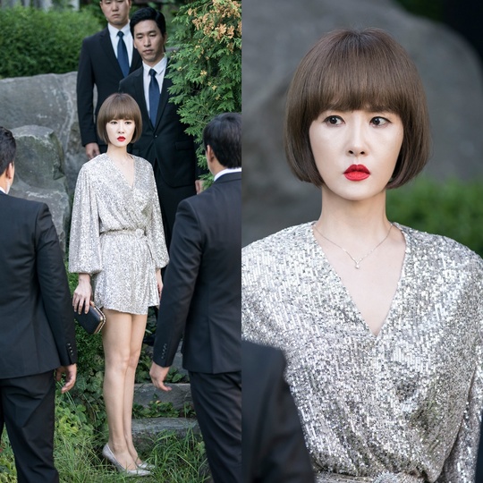 Secret boutique Kim Sun-a amplifies tensions with the Party kidnapping incident, surrounded by black men in bling-bling party clothes.SBS tree drama Secret Boutique (directed by Park Hyung-ki/playplayplay by Heo Sun-hee/Produced The Storyworks) is a Ladys Noir drama featuring the power game of the strong ladies surrounding the international city development gate, the position of the chaebol company Deoga.Kim Sun-a is playing Hot Summer Days in the Gangnam Bathroom Sesinsa, where Deo plays the role of Jenny Kim, a winner of Deos desire to become a female actress, beyond the maid,In particular, Kim Sun-a is well received as a detailed Hot Summer Days, from the forceful appearance of a strong lady every time to emotional tears.In the last broadcast, Jennie Kim Jang (Kim Sun-a), who took away Kim Yeo-oks slush funds as a bait for an overseas investment company, which is a prerequisite for international city development, met her paternal grandfather, Unsan monk (Park Byung-ho), and described her as a confiscion that Deo was a biological granddaughter.At this time, after receiving a report from Hwang Deacon (Han Jung-soo) that Unsan is alive, Kim Yeo-ok, who followed Jenny Kim, overheard the identity of Jenny Kim, and then was caught in a shocking ending that was engulfed in anger.In this regard, a red alert scene will be unveiled where Kim Sun-a, wearing a bling bling colorful party suit, is surrounded by men in black clothes suddenly approaching.In the play, during the party in Deoga, Jenny Kim is heading somewhere without suspicion, and is in danger of desperation.Jenny Kim, who stops at something dreary, feels an ominous aura of the appearance of suspicious men, but soon she hides her fear.But as the men come closer and closer to him, the big pupils expand as if they are pouring out.Who is behind the darkness that tries to harm the luxurious party behind Jenny Kim, and what will happen to Jenny Kims fate after this day is raising anxiety.In addition, Kim Sun-as Party kidnapping scene was filmed at a hotel in Yangpyeong, Gyeonggi Province.Above all, the top 0.1% Deo was shooting a colorful party scene where the families gathered together.Kim Sun-a, who is usually interested in fashion, appeared on the scene wearing a luxurious rap style mini dress, woven in gold sequins ahead of this scene shooting, and led to the cheers of the staff called Fashionista Jenny Kim!kim myeong-mi