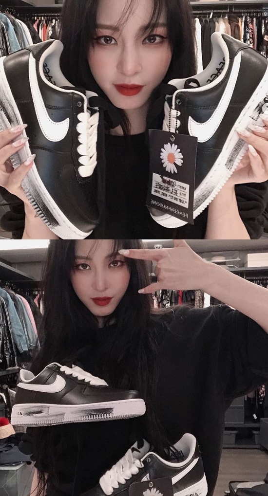 새로산운동화 이미지