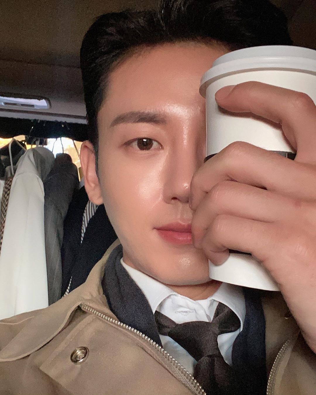 Actor Lee Ji-hoon delivered a warm-hearted recent situation.On the 14th, Lee Ji-hoon posted a picture on his instagram  with a picture of I am up and working hard.In the photo, Lee Ji-hoon is wearing a jacket on his suit and is covering half his face with a Coffee cup in his car.Lee Ji-hoon will appear on KBS 2TV drama 9.9 billion women which will be aired on December 4th.Photo = Lee Ji-hoon Instagram  
