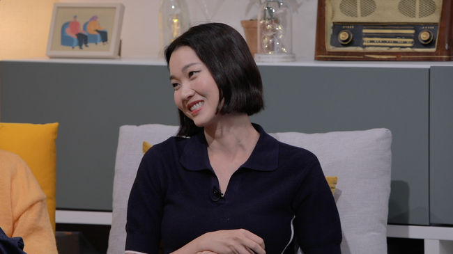 Various back stories of the movie Miss Back will be released.JTBCs A Row of Gutters, which will be broadcast on the 17th (Sun), will cover two films Miss Back and Governaum, which deal with the reality of child abuse, on November 19th, in celebration of World Child Abuse Prevention Day.Lee Ji-won, who directed Miss Back, which gave birth to a fandom, and Dr. Seo Chun-seok, a pediatric psychiatrist, will join together.In the recent recording of A row of gutters, the story of Actor Han Ji-min, who showed an extraordinary acting transformation in Miss Back, followed.Lee Ji-won said, I felt a strong force that was different from the existing feminine image to Han Ji-min Actor, who appeared in all black at the Miljung backyard, and I was destined to play the role of White Sang.In this regard, Joo Sung-chul, editor-in-chief, said, In Miss Back, Han Ji-min Actors car wash god is memorable.It was a scene that broke everything that was expected when we thought of Han Ji-min Actor.I even gave a detailed directing to the demonstration of cleaning the car myself, asking for a rough and wild expression, said Lee Ji-won.MC Jang Yoon-ju, who became a hot topic after seeing Miss Back on SNS, said he met Actor Han Ji-min directly after that and said, I told Han Ji-min Actor about her feelings about Miss Back, and she laughed and said that she saw SNS videos of me crying.In addition, MC Jang Yoon-ju, who received the news of the award for Best Actress of Actor Kim Si-a, laughed at Lee Ji-won, saying, Please let me receive the award.JTBCs A Row of Gutters World Childrens Abuse Prevention Day special will air on November 17 (Sun) at 10:40 a.m.JTBC