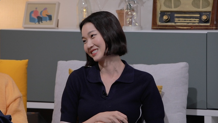 The back story of Miss Back, which won Han Ji-min the Blue Dragon Film Award for Best Actress, is introduced in A row of gutters.JTBCs A Row of Gutters, which will be broadcast on the 17th, will address two films Miss Back and Gabernaum, which deal with the reality of child abuse, on the 19th World Child Abuse Prevention Day.Director Lee Ji-won, who directed Miss Back, which gave birth to a fandom, and Dr. Seo Chun-seok, a pediatric psychiatrist, will join together.In the recent recording of A row of gutters, the story of Actor Han Ji-min, who showed an extraordinary acting transformation in Miss Back, followed.Lee Ji-won said, I felt a strong force that was different from the existing feminine image to Han Ji-min Actor, who appeared in all black at the Miljung backyard, and fatefully left the role of White Idea.In this regard, Joo Sung-chul, editor-in-chief, said, In Miss Back, Han Ji-min Actors car wash god is memorable.It was a scene that broke everything that was expected when we thought of Han Ji-min Actor.I even gave a detailed directing to the demonstration of cleaning the car myself, asking for a rough and wild expression, said Lee Ji-won.MC Jang Yoon-ju, who became a hot topic after seeing Miss Back on SNS, said, I met Han Ji-min directly after that. I told Han Ji-min Actor, who I met for the first time, about Miss Back, and he laughed and said that he saw SNS videos of me crying.In addition, MC Jang Yoon-ju, who received the news that Miss Back child actor Kim Si-a won the Best Actress Award at the Egyptian Film Festival, laughed at Lee Ji-won, saying, Please let me receive the award.JTBCs A Row of Gutters World Childrens Abuse Prevention Day special will air at 10:40 a.m. on the 17th (Sun).Photos from JTBC