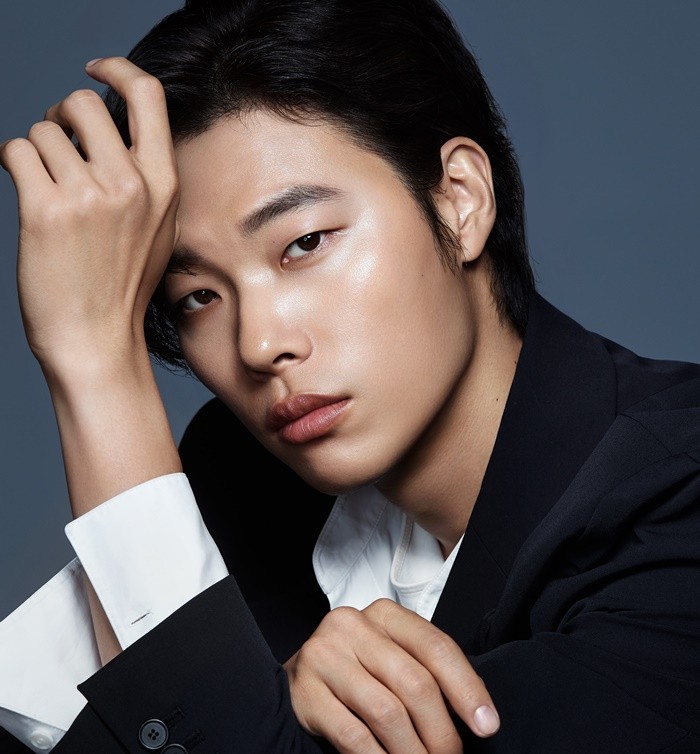 Actor Ryu Jun-yeol expresses the Mug shot of Passionic Icon.In the photo released on the 15th, Ryu Jun-yeol introduced a masculine atmosphere; Ryu Jun-yeol in the photo emits a strong but unique aura.Ryu Jun-yeol is considered to be the best man in the no fault reality boyfriend with its warm personality, extraordinary fashion sense, and various charms, said a phototorial official.Im loved as Icon of Youth, which enjoys a healthy and enterprising lifestyle.Ryu Jun-yeol shows a powerful and active life style through the pictorial, and an ideal image of a man who enjoys adventure and challenge even in busy daily life.