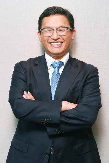 Professor Jung Woo-sung (41, photo) of the Department of Science and Technology Physics at Pohang University was electronically assigned to the youngest council of Asia and Pacific Ocean Physics Association (AAPPS).The Asia-Pacific Ocean Physics Association said on Thursday that it held a regular board meeting in Malaysia and elected 16 people, including Professor Jung Woo-sung, as new council members.He will serve as the assistant editor of the journal AAPPS Bulletin, published by the Federation since January 2020.Professor Chung, an authority in the field of complex physics and computational social sciences, served as a specialist in the National Science and Technology Advisory Council. In January of this year, he was elected to the Korea Next Generation Science and Technology Academy.He has also been the youngest secretary-general of the AsiaPacific Ocean Theory Physics Center (APCTP) since 2016.APCTP won the Excellence Prize at the 2nd Science Biz Awards, co-hosted by the Korea Science and Creativity Foundation to foster the science and culture industry.Asia and Pacific Ocean Physics Association is a coalition of 18 physics-related societies in 17 countries in Asia and Asia, including Korea, China, Japan and Australia.It is considered one of the three largest organizations of the World Physics Society, along with the American Physics Society (APS) and the European Physics Society (EPS).