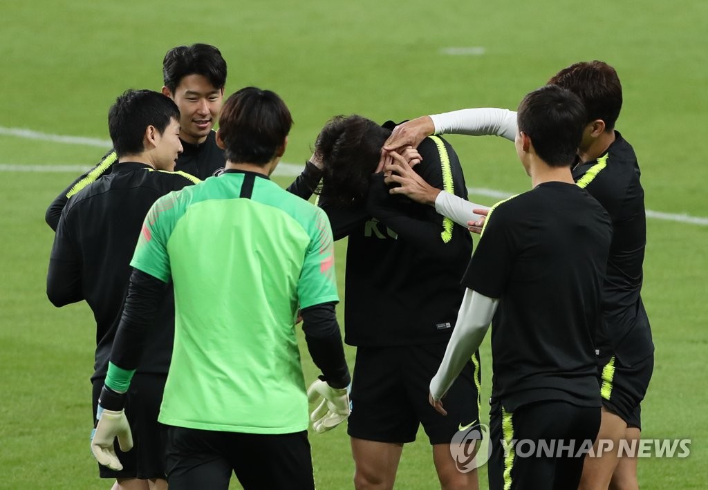 딱밤 이미지