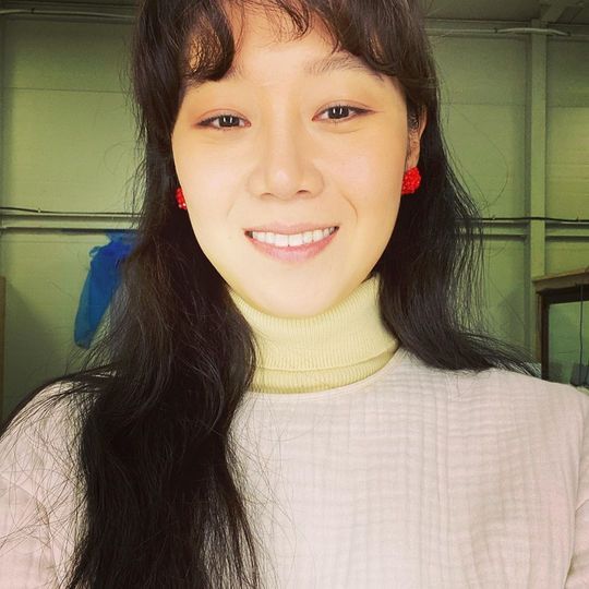 Gong Hyo-jin reveals small meeting ahead of end of DramaActor Gong Hyo-jin said on his instagram on November 19, There are so many things in the world, but I have worked hard on my job and the only thing left is tomorrow and the last broadcast of the day after tomorrow.Thank you very much, Sui Gu and posted pictures.The photo released together was filled with a lovely smile unique to Gong Hyo-jin, a self-portrait of Gong Hyo-jin.The cool little meeting of Gong Hyo-jin, who is about to end the drama, attracts attention.emigration site