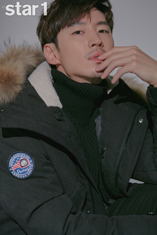 Actor Lee Je-hoon has covered the December issue of Star & Style Magazine At Style.Asked about the difficulty of playing various characters, Actor Lee Je-hoon, who celebrated his 12th anniversary, said, I want to run without resting rather than difficulty. He showed his passion for Acting by saying, I am grateful every moment I meet the opportunity to act various characters.In particular, Lee Je-hoon, who showed a solid melodrama through TVN Tomorrow with you and SBS Foxing Star, showed that he had a desire for a passionate melody in addition to a calm romance by saying, If you have a chance to perform a melodrama, I want to do it.Ive had my 12th anniversary of Actors debut but still feel far away, Lee Je-hoon added, adding that he always wants to remain an Actor who gives interest and curiosity to the public.Park Su-in