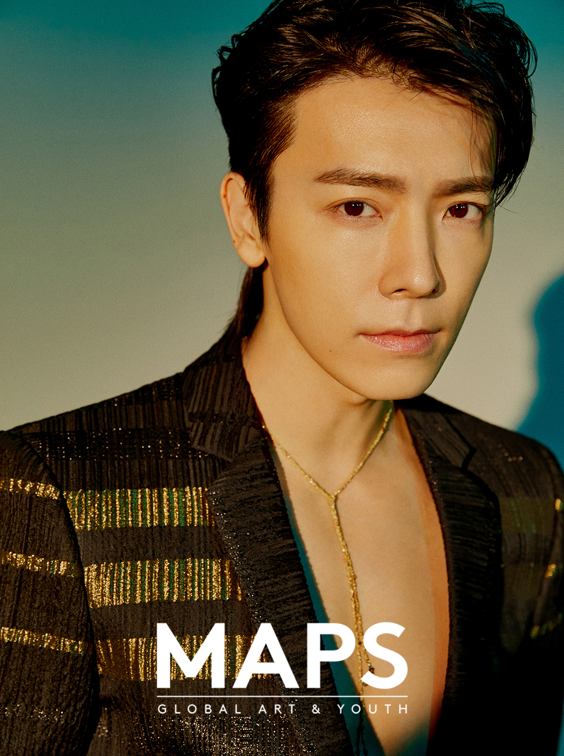 Super Junior Dong-Hae is a solo picture with visuals and the Earrings of Madame de... has launched a sniper.Dong-Hae in the public picture stares at the camera lens with his eyes and catches his gaze with a colorful pale color charm, such as radiating a charismatic atmosphere.Dong-Hae, who has an unusual 16-page volume as a sole picture, is the back door that has led to applause from the field staff by simultaneously digesting the static and serious concept and the fatal retro sexy concept.This special picture, which was filmed to commemorate the 13th anniversary of the launch of the global art fashion magazine Maps (MAPS), can be found in the December issue of Maps (MAPS), which is sold at bookstores and online book stores nationwide from today (21st).As it is a special picture, the cover is published in two versions of the charm of Dong-Hae.iMBC  Photos
