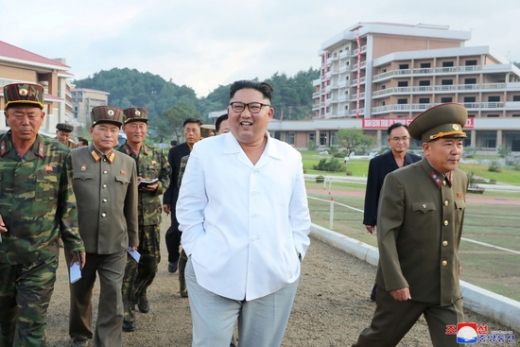 북한 "문 대통령, 한·아세안 초청 친서 보내.. 부산 갈 이유 못 찾아"(속보) | 인스티즈