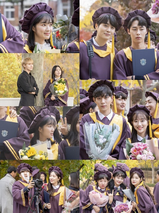The graduation ceremony will be unveiled at the Sri High School students graduation ceremony in How to Find Haru (hereinafter referred to as Some Day).In the final episode of the MBC tree mini series How to Discover (playplayplay by Inghye Ing, Song Ha-young/Director Kim Sang-hyup), which will be broadcast on November 21, all 7th grade students of Sri High School will take graduation photos together.Previously, Kim Hye-yoon succeeded in regaining his lost self and re-emerging his memories with Haru (Lord), and was impressed by his tearful reunion.Even Moby Dick (Lee Jae-wook), who tried to put everything back in place, stepped back for the true happiness of Ndano and gave a surprise with an unexpected reversal.Haru, who pledged to be with him from the side of Ndano to the end, and Moby Dick, who conceded his stage to Haru, beautifully ended the heartbreaking triangle of the three.However, it was predicted that a unexpected crisis would come to the Haru couple who seemed to be happy to overcome the set value of the heart disease of Ndano, making it impossible to slow down until the end.I only have to sort out this world, Jin Mi-chae (Itaeli) told Haru, leaving a worrying advice, saying, I hope you never disappear again in the middle.Haru, who was an extra without a name, realized that the artist was gradually erasing his existence, such as the name disappearing from his nameplate, but he did not express it to Ndano.However, at the end of the 30th broadcast on November 20th, the shocking scene in which the art room containing memories of Eun Dano and Haru turned into an empty dark space was unfolded and added to the anxiety.In the meantime, Srigo students graduated from school.In the photo, students in the second grade 7th class who are taking group photos with their diplomas and bouquets in their arms are shown, making them guess that a year has passed.Haru is not seen among the students who have a coexisting expression of happiness and sadness, and it amplifies the curiosity that he is disappearing.bak-beauty