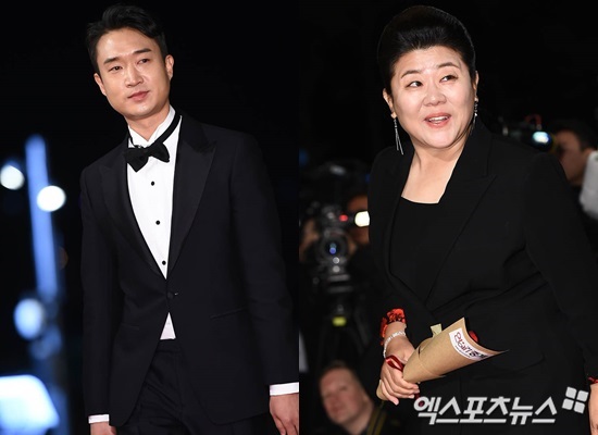 Psychiatric Best Picture AwardJung Woo-sung and Cho Yeo-jeong became the main characters in the Blue Dragon Film Awards for Best Male and Female; Pregnant won the Best Picture and won five-princessI did the name value that fits the box office.On the 21st, the 40th Blue Dragon Film Awards ceremony was held at Paradise City in Yeongjong-do, Incheon, with actors Kim Hye-joon and Hyun Suk.The awards ceremony was held in 15 categories except Pure Popular Star Award, Pure Cinema16: American Short Films Award, and the most Korean movie audience.parasite won the Best Picture Award, Best Actress, Best Supporting Actress, and Best Actress, including the Best Picture Award.became the main character of the show.The male and female awards were won by Jung Woo-sung and Cho Yeo-jeong.I did not expect the award, and Cho Yeo-jeong poured tears and said, I will continue to run silently in the future.Director Bong Joon-ho, who won the directors award, said, I will continue to become a creative parasite of Korean movies and become a creator who will parasitic in the Korean film industry forever.The male and female supporting actors were won by Jo Woo-jin and Lee Jung, who also poured tears and enjoyed the awards thrill.In addition, the male and female newcomers who have only once in their lives went to Kim Hye-joon of Minor, Park Hae-soo of quantum physics.The most-viewed award was released in January and won the extreme job with 16.26 million viewers.The Pure Popular Star Award, which was selected by the public, was awarded by Lee Kwang-soo, Lee Ha-nui, Park Hyung-sik and Im Yoon-ah.Lee Byung-hun celebrated the 100th anniversary of Korean films this year at the opening stage of the awards ceremony. Lee Byung-hun said, Korean films celebrated their 100th anniversary this year.A hundred years ago, in 1919, a theater in Jongno, Danseongsa, was the beginning of sincere vomiting. Korean films have grown steadily and steadily. Thank you for 100 years.I will try to write a new future again. I am confident and proud of the new future of Korean movies because there are moviegoers and moviegoers who love movies. Kim Woo-bin, who stopped working two years ago to announce the battle of nasopharyngeal cancer, was officially noticed in two years and six months.Kim Woo-bin expressed his gratitude, saying, Thanks to the sincere support of many people, I was able to get better.This years Blue Dragon Film Awards selected the winner (the winner) by carefully selecting the results based on a survey conducted by experts in various fields of film for Korean films released from October 12, 2018 to October 10, 2019.The following are the winners of the 40th Blue Dragon Film Awards (writing):▲ Best Picture: parasite ▲ Director: Bong Joon-ho (parasite) ▲ Best Actor: Jung Woo-sung (witness) ▲ Best Actress: Cho Yeo-jeong (parasite) ▲ Best Supporting Actor: Jo Woo-jin ( National Day of Insolvency) ▲ Fox Jojo Yeonsang: Lee Jung-eun (parasite) ▲ New Man Idol: Park Hae-soo (quantum physics) ▲ New Mans Actress: Kim Hye-joon (Minor) ▲ New Man Director Award: Lee Sang-geun (Exit) ▲ Screenplay: Kim Bora (Bird) ▲ Photography Lighting Award: Kim Ji-yong Cho Kyu-young (Swinging Kids) ▲ Editorial: Nam Na Young (Swing Kids) ▲ Music Award: Kim Tae Sung (Sabaha) ▲ Art Award: Lee Ha Jun (parasite) ▲ Technology Award: Yoon Jin-yul Kwon Ji-hoon (Exit stunt) ▲ Pure Cinema16: American Short Films Award: Director Jang Yoo-jin (Milk) ▲ Pure Popular Star Awards: Lee Kwang-soo, Lee Ha-nui, Park Hyung-sik, Im Yoon-ah ▲ Top Audience Award: Extreme JobPhoto = DB, SBS Broadcasting Screen