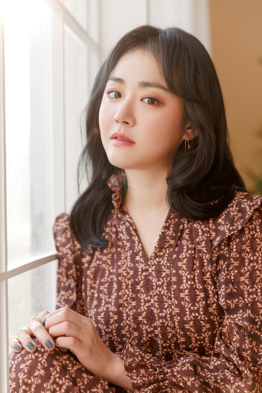 A new profile photo of Moon Geun-young has been released.On the afternoon of November 22, his agency Namo Actors released a profile photo full of Moon Geun-youngs colorful charm.As Moon Geun-young, who announced her successful Come back with TVN drama Catch Phantom in four years, her new appearance, which was released for a long time, is drawing the publics welcome.In the profile picture, Moon Geun-young reveals his presence in different atmospheres.Moon Geun-young, who is comfortable leaning on the sofa wearing a black neck-polar T-shirt, captures his attention with his unchanging clear eyes as well as expressing his unique pure and neat image with natural makeup.On the other hand, in other photographs, it gives warmth and softness with makeup and costumes that create an alluring and mature feeling.Especially, it is gathering more attention with a completely different atmosphere from the new TVN drama Phantom which is currently airing.Moon Geun-young, who showed action to not buy his body in shirts and pants that made active use of the action police, showed off the lovely charm of Actor Moon Geun-young with different styling of 180 degrees in this profile.It is the back door that played a role as an atmosphere maker with bright and healthy energy throughout the shooting.kim myeong-mi