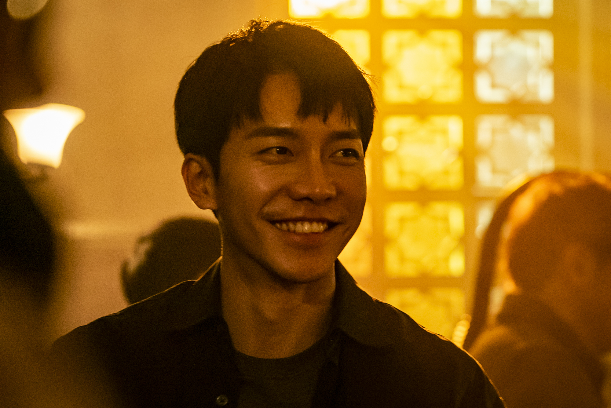 The more the five leading actors, including Vagabond Lee Seung-gi - Bae Suzy - Shin Sung-rok - Moon Jin-hee - Yun-shik Baek, who is about to air the last episode on the 23rd (Today), the more thrilling the dramas masterpieces and heart-wrenching closing remarks were shared.SBS gilt drama Vagabond (VAGABOND) (playwright Jang Young-chul Young-young-sun, director Yoo In-sik / production Celltion Healthcare Entertainment CEO Park Jae-sam) is an intelligence action melody that uncovers a huge national corruption found by a man involved in a civil-aircraft crash in a concealed truth.After a year of production, after opening the opening of the opening ceremony on September 21, the audience laughed and rang for nearly three months and left only one time to the end.With the unpredictable anti-war bombs to the end, the story of the Vagabond protagonists such as Lee Seung-gi - Bae Suzy - Shin Sung-rok - Moon Jin-hee - Yun-shik Baek, I asked for ease.Lee Seung-gi, who played Cha Dal-gun, a stuntman who ran unreservedly to dig up the plot and truth about his nephews death, said, It is hard to extract only one screen because it was a very intense work, but the first chase ending scene comes to mind. I think it was a rich scene that showed a lot of things to see in a compact but speedy manner. I am proud to tell you that many people around me have enjoyed it, he said. I am grateful to the stuntman team who made Yoo In-sik, director Lee Gil-bok, director Jang Young-chul, writer Jeong Gyeong-sun, senior actors, and Cha Dal-gun more brilliant.I think it was the staff who had been silently struggling behind the scenes that could have ended safely without hurting any one, even though there were many dangerous action gods.I will try to find viewers in a better way in the future. He said that he felt responsible and strong like Cha Dal-gun in the drama.Bae Suzy, who sometimes showed off his charm of calming and passion in the heart of the NIS black agent Gohari, said, I am fortunate to have a memory of the screen that keeps the bereaved families from the whole body so that they can go in front of the courthouse. Its ene.Vagabonds message of healing seemed to be implicit in the screen, he said. There were many moments when my heart got hot as I took a picture of VagabondI was happy to be able to work with good seniors and good staff, and I think I will stay in Memory for a long time because it was a place to learn a lot. Shin Sung-rok, who boasted his charisma as a cool and intelligent NIS inspector, Kiwoong, cited the large shooting scene completed in Morocco as the most memorable scene.Its true that the car was overthrown, bullets were rampant, bombs were blown up, and the risk was high, but it was a new experience because there were not many opportunities to take a large scale screen like this, he said, expressing satisfaction with the fact that particularly decent Kitaewoong has changed characters that explode anger and face aggressively, leaving it in a MemoryThank you for your love of Vagabond, and I am satisfied with your new attempt and thank you for your many.It is a work that is more expected next, he said.Moon Jin-hee, who made a successful acting transformation as a weapons lobbyist and femme Fatale Jessica, said, The first time, the action scene that Cha Dal-gun chases after confronting the terrorist Jerome is Memory.I admired the spectacular scale of snow and the action in exotic cities, he said.If you choose one more thing, Jessica and Oh Sang-mis container Blackmail - Cinémix Par Chloé scene comes to mind, she laughed, and Jessica Lee, who was a friendly business woman, turned into a blackmail - Cinémix Par Chloé, Because I felt it was a response.Moy Yat was also happy to shoot Vagabond.I would be really happy if I had another chance to be with the best staff and Actor. Yun-shik Baek, who played the role of President Chung Kook-pyo of the Republic of Korea and gave an overwhelming presence, said, How can I say only one screen?All the screens were all famous. He said, One scene, I give all my gratitude and glory to the younger actors who have completed the masters by pouring infinite passion without dealing with it.It was a great time to be able to be with good staff and good juniors. Celltrion Healthcare Entertainment said, Thanks to all the actors souls, the work was able to cruise smoothly.I would like to express my deep gratitude, he said, and I did my best to the end. I hope you enjoy the Vagabond to the end.Meanwhile, the final episode of Vagabond will air at 10 p.m. on the 23rd (tonight).iMBC  Photo Celltrion Healthcare Entertainment