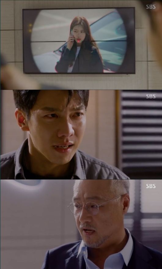 Lee Seung-gi of Vagabond was killed in an explosion accident, digging into the truth that Sammael was soon Lee Gyeung-young.In the 15th episode of SBSs gilt drama Vagabond, which aired on the night of the 22nd, a trawler of a crash accident on a civil-port passenger plane by Cha Dal-gun (Lee Seung-gi) and Gohari (Bae Su-ji) was drawn.While chasing Minhang to accident witness Oh Sang-mi (Kang Kyung-heon), Cha Dal-gun heard the name Sammael in a Dying message and captured a special pattern.The pattern that analogized a particular tattoo was carved on Jerome (Jew Tae-oh).The NIS agents also investigated and found that Jerome belonged to the United States of America mercenary company called Black Sun.But even if Jerome knew he was a United States of America mercenary, the identity of Samuel was in the middle of nowhere.Chadal-gun thought Jerome was soon Samahel, and the NIS thought that Samahel was behind Prime Minister Hong Soon-jo (Moon Sung-geun), who chased out President Jungkook (Baek Yoon-sik) and grabbed power.At that time, Jerome was abducting and torturing Kim Song Yuqi (Jang Hyuk-jin).He also told Kim Song Yuqi, Let me meet Samael, If you meet Samael, you die, he guessed that there was a real Samael behind him.In addition, Jungkook tried to meet Yoon Han-ki (Kim Min-jong) to fight against Hong Soon-jo who is against him, but Yoon Han-ki had already voluntarily attended the NIS.He handed over all evidence to the NIS that Jungkook was involved in the Minhang to crash.Kitaewoong (Shin Sung-rok) questioned why Yoon Han-ki suddenly changed his mind. Yoon Han-ki avoided answering.As it turned out, I had already met Hong Soon-jo and listened to the details of the behind-the-scenes forces, Sammael.I do not know who Samahel is, said Kitaewong. Yoon Han-ki once again avoided answering.However, I could not hide even the surprised expression when I heard the name Sammael.Chadalgan doubted that Prince Edward Island was a sammael related to some kind of black film.Sure enough, a black sun tattoo, such as Jerome, was found on the wrist of the female secretary of the Prince Edward Island volume.Chadalgan stabbed a Prince Edward Island volume that was trying to shoot him with a fountain pen hidden in his sleeve.However, Prince Edward Island took his family members hostage to the Minhang to accident victims who had been with Chadal Gun.He also deployed a sniper to the confessionals and threatened Chadalgan.In the end, Chadalgan released the Prince Edward Island volume, and was in a situation where he was kidnapped with Kim Song Yuqi.Even Prince Edward Island set fire to a factory where the two were kidnapped and exploded, and it is noteworthy whether Cha Dal-geon will survive the accident.