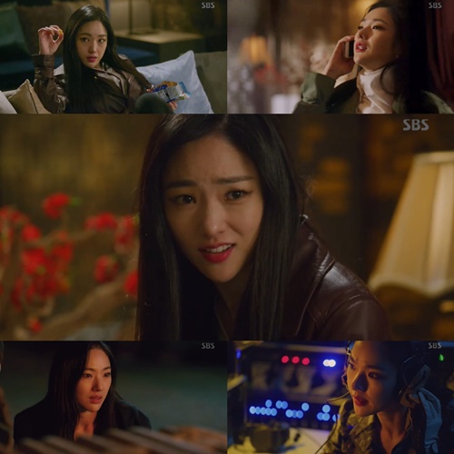 Ah-in Park shines a unique presence as Lee Seung-gis assistant.In the last episode of SBS gilt drama Vagabond, which aired on the 23rd, Ah-in Park (played by Lily) showed off her charm as a new colleague, saving the life of Lee Seung-gi (played by Cha Dal-geon) and giving her full help.First, Ah-in Park saved the Chadal-gun (Lee Seung-gi), who was nearly killed by a fire in the waste warehouse, and saved Lily (Ah-in Parks) charisma.It is a powerful action scene that rushes into the car without worrying about the huge fire and saves him.In addition, society provided the place and food to the dead person, and showed the human aspect of warmth despite being an enemy in the past, and made the house theater Lily Holic.Lily also had a new relationship with him, accepting Cha Dal-geon, who had been hiding directly in the enemy camp and planned to deal with Edward Park (Lee Kyung-young).Ah-in Park was warm with Kim Do-soo (Choi Dae-cheol) and Cha Dal-gun, who called himself a colleague, while making a smile that he did not like.As such, Ah-in Park has finished the play perfectly with a role and a mixed role, playing lively the various emotions of Killer Lily, which is a girl crush to the last episode.On the other hand, Ah-in Park can meet at MBC weekend drama There is no twice which is broadcasted every Saturday at 9:05.