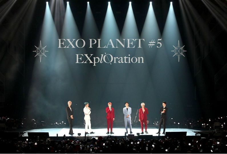 According to agency SM Entertainment (hereinafter referred to as SM) on Monday, EXO opened EXO Planet #5 - Exploration - In Jakarta at Jakarta the previous day.This performance is EXOs Indonesia solo concert held in February 2016 after three years and nine months since EXO Planet # 2 - De Exclusion.EXO Concert sold out all seats at the same time as the ticket opened, and mobilized 12,000 viewers.It also staged with songs from winter albums including Run, Addiction, Monster, Power and other mega hits, as well as Stranger and Unfair.The unit stage, including Baek Hyuns UN Village, the guardians Ill Go, Chens Lights Out, and Kais Confession, and Sehun & Chanyeols What a Life and You Can Call It, also attracted attention.SM said, The audience filled the audience enjoyed the performance enthusiastically, such as shaking the fan lights and shouting how to cheer. Our hearts are still here because we can not shake!There was also a slogan event to celebrate the upcoming Chanyeols birthday (27th), he said.EXO will return to its regular 6th album OBSESSION on the 27th.Indonesia single Concert all-seat sell-out