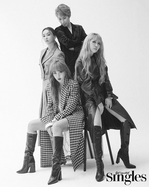 Fashion magazine Singles appeared in the newspaper project Moonlighting of Yongbanin (entertainer + general person) Jaejae, and released a picture of Brown Eyed Girls JeA, Narsha, choreographer Bae Yoon Jin and Jaejae, which caused tremendous topics and sensations.Those who said that they are consulting in various fields as a noun that affects many women said that they are a life that is honest with me about the ideal single life.In particular, JeA said, I think it is important to focus on myself and love and care more. Life that loves you, that is the most honest and wonderful life.In addition, about the worry of marriage of single women in the present age, Jae Jae said, Our age is not a generation of marriage now, so we are worried about how to survive alone.I think that the sisters who work are really important missions, he said.It is no exaggeration to say that Moonlighting, which is loved by more than 330,000 subscribers with 100% content item, is the success story of Jae Jae who led the channel with the title of the first year in Korea.In this regard, Jae Jae said, We had to take all the early processes because we had to float ourselves to survive.Until two years ago, when the channel began, the public was not so generous about new media broadcasts.So in the early days, it was difficult to get involved, and there were many moments when I felt a sense of discomfort, and I seemed to have tried really hard to work on the barren land.The staff who suffered together now had a comradeship and comradeship, so I was able to hold on until now. Brown Eyed Girls Narsha and JeA, who made a comeback with their remake album RE_vive in four years last month, said they are trying to entertain fans through various content, including a content channel and live, and a new idol signing ceremony.Regarding the album concept that remade the famous songs, leader and main vocalist JeA said, Once there was a story to fill the remake album with old famous songs.It was possible because the birth itself was a vocal group, and music officials believed in the musicality and vocal skills. We continue to pioneer new things. Brown Eyed Girls, Girls Day, EXID, and other Kpop choreographer Bae Yoon Jing, who created an imprinted idol choreography, has been attracting great attention overseas, including European tours and America tours last year and invitations to overseas dance workshops around Asia this year.Bae Yoon Jing said: I think the influence that appeared on the audition program is great; now Kpop choreographer is recognized worldwide.Kpop contains many genres, and its a bit hard for experts in the field to choreograph Kpop.It seems that the fact that it can combine various genres of dance to suit the song is important for being recognized overseas. He expressed his pride as a Kpop choreographer by conveying the Korean dance level.The December issue of Singles is released.