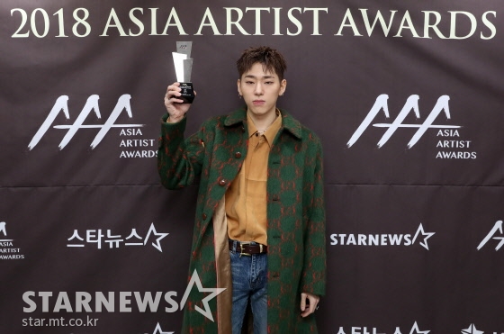 가수 지코가 지난 2018년 11월 28일 오후 인천 남동체육관에서 진행된 '2018 AAA'(Asia Artist Awards)에서 기념촬영을 하고 있다. /사진=스타뉴스