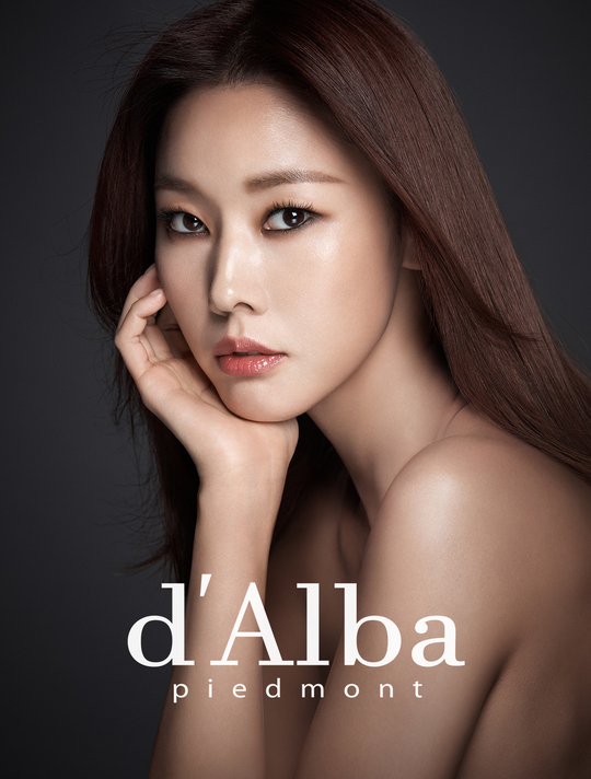 Italy contemporary beauty brand Dahlba Choices Han Hye-jin as its first brand Model.On November 27, Dalvas representative, Sung Yeon, said, From the friendly Dalsim sister Image in I live alone, I thought that Han Hye-jins dignified and honest appearance and thorough self-management to keep the top Model position for 20 years have the Wannabe conditions of women these days.We also decided that those images were the most consistent with Dalvas brand image, so we chose Choices as the first brand model. minjee Lee