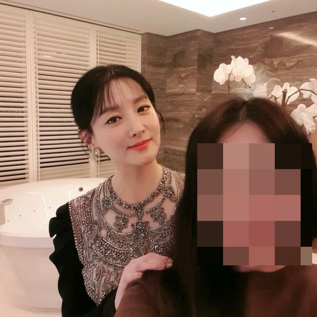 Actor Lee Yeong-ae boasted a brilliant Beautiful looks.Lee Yeong-ae released two photos of his recent situation through his instagram  on the 27th.Lee is staring at the camera with a female acquaintance in the photo, Lee Yeong-ae is showing off her elegant figure in an impressive costume with an embroidery see-through and frill decoration.The most eye-catching thing at this time is the Beautiful looks of Lee Yeong-ae, especially the white, untidy, transparent skin that is more than the flowers behind it.Lee Yeong-ae is a film released on the 27th, Find Me (director Kim Seung-woo, production company 26, provided Warner Brothers Pictures, and distribution Warner Brothers Korea) for a screen comeback for 14 years.Lee Yeong-ae Instagram  
