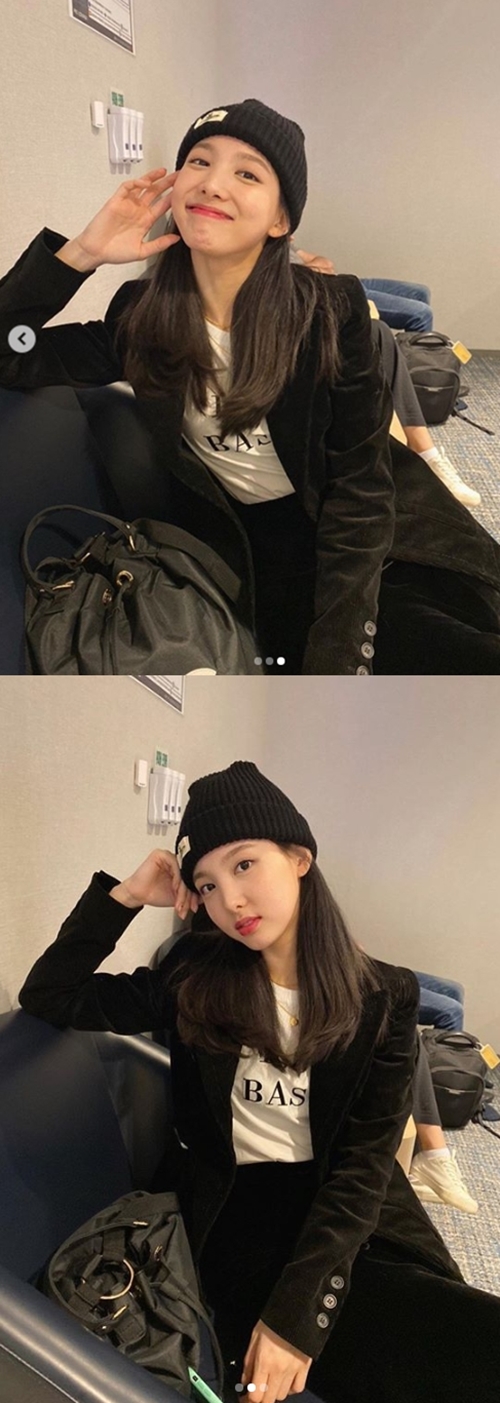 Nayeon, a member of the group TWICE, shared a Smile-filled routine.Nayeon posted several photos on the official Instagram account of TWICE on Friday.Nayeon also greeted fans, writing in the post, Lets go to 1,500 days!In another photo, Nayeon caught her eye with her transparent skin and cute appearance without any blemishes.Nayeons group TWICE recently released Japans second album & TWICE (And TWICE).