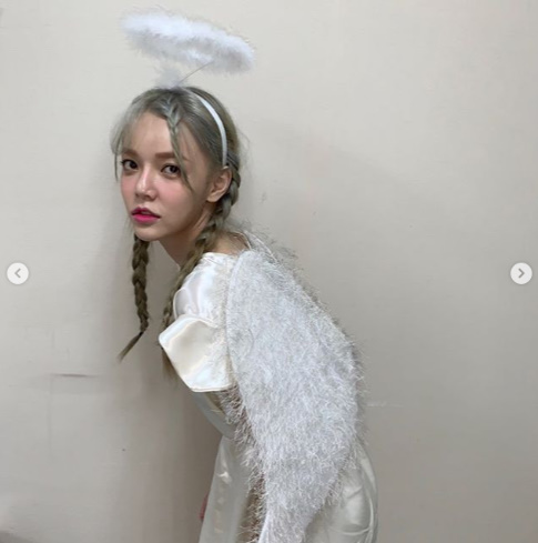 Group AOA Jimin transformed into a baby angel for TVN Amazing Saturday appearance.Jimin posted a picture on his SNS on the 30th with an article entitled Baby Angel. Jimmy Nell.In the open photo, Jimin poses cute in a baby angels makeup; Jimins cute hair catches the eye; Jimins immaculate skin shines.AOA, which Jimin belongs to, released its new album New Moon at 6 pm on the 26th and made a comeback.This album is the first album released by AOA, which has been reorganized into a five-member group, and it is highly anticipated that AOA will be active in its title song Come See Me.