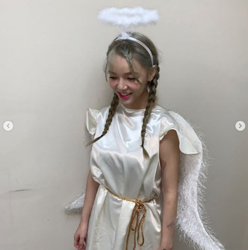 Group AOA Jimin transformed into a baby angel for TVN Amazing Saturday appearance.Jimin posted a picture on his SNS on the 30th with an article entitled Baby Angel. Jimmy Nell.In the open photo, Jimin poses cute in a baby angels makeup; Jimins cute hair catches the eye; Jimins immaculate skin shines.AOA, which Jimin belongs to, released its new album New Moon at 6 pm on the 26th and made a comeback.This album is the first album released by AOA, which has been reorganized into a five-member group, and it is highly anticipated that AOA will be active in its title song Come See Me.