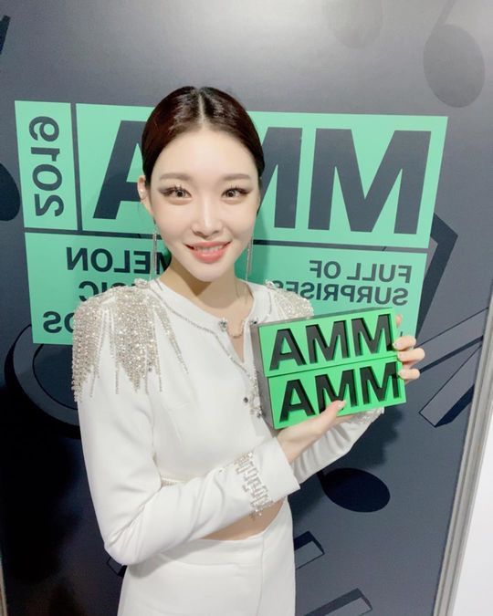 Singer Chungha revealed her feelings for winning the 2019 Melon Music Awards (2019 MMA).Chungha posted a brief comment and a photo on the official Instagram   on December 1, saying, I think I have been running hard this year with the star Harang (the official fandom name of Chungha) starting with 12 oclock already.Thank you for loving me so much. Thanks to the stars, I think I will finish this year meaningfully. As I said, the best comfort for me is the star. I will try to be a person who can bring a little warmer warmth to the star. I love you.Thank you so much for cheering on the cold day today. We will finish together with good health at the end of the year. The picture shows Chungha smiling brightly at the camera. Chunghas untidy white-oak skin and distinctive features make her look better.The fans who heard the news responded such as real my queen, proud and I worked hard this year.delay stock