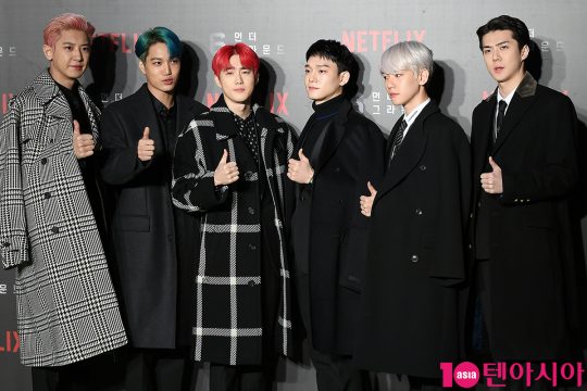 Group EXO attended the Netflix 6 Underground green carpet event held at Seoul DDP (Dongdaemun Design Plaza) on the afternoon of the 2nd.The 6 Underground, starring Ryan Reynolds, Dave Franco, and Melanie Laurent, is an action blockbuster film about the biggest operation on the ground that they have become ghosts themselves, six Jung-yongwon who erased all past records as if they did not exist in the first place.