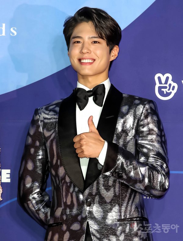 Actor Park Bo-gummm will also attend the Mnet Asian Music Awards (MAMA) this year.As a result of Dong-A.com coverage, Park will be on stage as the host of 2019 MAMA held at Nagoya Dome in Japan on the 4th. It has been three consecutive years since 2017.Park Bo-gumm reviewed his absence due to his schedule, but decided to attend considering his relationship with MAMA.Park accepted the 2019 MAMA because it was difficult for Park to go to the public prosecutors office, a source said. At first, I refused to appear in consideration of the inflated atmosphere between Korea and Japan, but I changed my mind to accept CJ ENMs opinion that cultural exchanges are needed, unlike political conflicts.The MAMA, which has been held in various regions such as Hong Kong, will be held in Nagoya, Japan this year. While the final lineup has not yet been finalized, Park Jin-young and Mamamu are preparing for a special stage.Park will be on stage as the main host of the black and announce the start of the event.