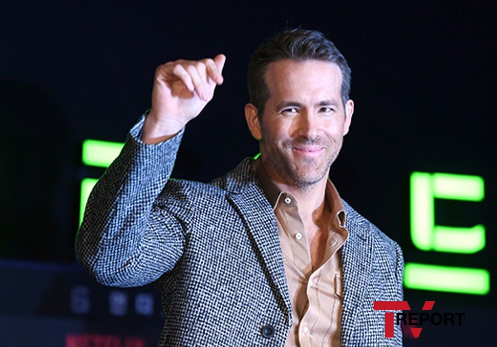 Actor Lion Reynolds attends the Netflix film 6 Underground press conference held at the Four Seasons Hotel in Dangju-dong, Jung-gu, Seoul on the morning of the 2nd and has photo time.The movie 6 Underground will be released on Netflix on the 13th as an action blockbuster featuring six elite agents who erased all past records as they did not exist in the first place, and the biggest operation on the ground that they have become Ghost themselves.