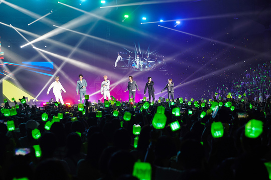 NCT DREAM (EnCity Dream) successfully completed a Concert in Thailand.NCT DREAM TOUR THE DREAM SHOW - in BANGKOK (Encity Dream Tour The Dream Show - In Bangkok) was held at the Thunder Dome in Bangkok, Thailand on December 1-2, and it was explosively popular with NCT DREAMs unique music and powerful performances. Got it.In particular, this Concert is NCT DREAMs first solo Concert in Thailand, so all two performances sold out at the same time as the ticket was opened, and the popularity of NCT DREAM was confirmed once again with a hot response before the performance.NCT DREAM, which opened the stage for performances with GO with intense dance breaks, includes hits such as Chewing Gum, Last First Love, We Young, We Go Up, BOOM, as well as albums such as 1, 2, 3, Dunk Shoot, Love is a bit difficult, and Same Time. It means Handan and Dont Need Your Love gave a total of 22 performances, leading to enthusiastic cheers.In addition, the audience enjoyed the performance enthusiastically, such as shaking the fan lights throughout the performance, shouting the song and cheering, and various lights.Not only did they paint the audience with Dream and Forever, but they also impressed the members with placard events such as Dream, Finally Meet We, Real, and Dream, We will always be with each other.bak-beauty