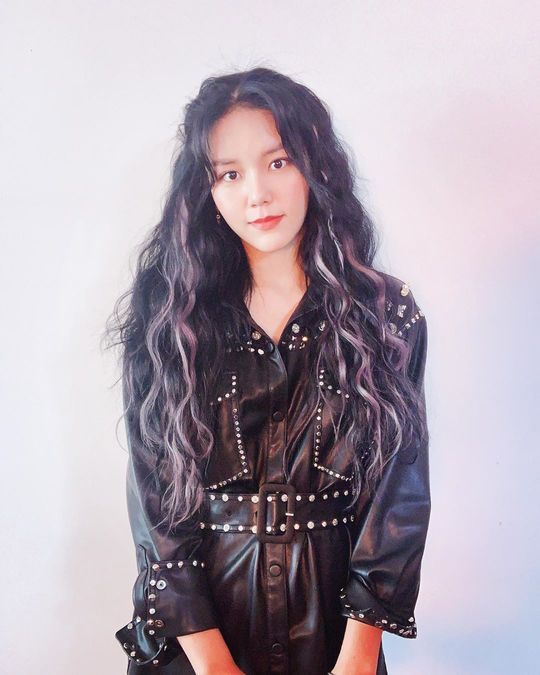 Group AOA member Hyejeong boasted a watery beauty.Hyejeong posted a picture on his instagram on December 3 with an article entitled Meet me later.Inside the picture is a picture of Hyejeong staring at the camera, and Hyejeongs untidy white-oak Skins and distinctive features make her look more beautiful.The neat aura of Hyejeong attracts attention.The fans who responded to the photos responded such as Queen, It is really beautiful and I always support you.delay stock