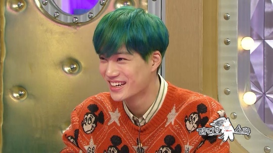 EXO Suho lavishly reveals Fun sense from abdominal muscle release to black history releaseMBC Radio Star (planned by Kim Gu-san / directed by Choi Haeng-ho and Kim Ji-woo) will be featured in EXO (EXO) Suho, Baek Hyun, Chan Yeol, Kai, Sehun and Chens special feature on EXO.EXO leader Suho releases Fun sense: First he has been open to the public with abdominal muscles, robbing everyone of their gaze.In addition, Suho is interested in revealing the black history that is surging, but it is the back door that the members turned away from it and made a laugh.Suho expresses his regrets to Gim Gu-ra, what he still had in his mind after receiving the diss of Gim Gu-ra in the past.Gim Gu-ra, who heard this, is said to have been embarrassed and praised for It is an entertainment trend!Suho tells me that he is in the process of breaking the Imjingak when he sees only the idol juniors. In particular, he mentions the legendary midwinter jacket in Imjingak.The video of the incident will be released and will add to the fun.In addition, Kai claims to be a laugher. He is in charge of laughter among his best friends such as BTS Jimin and Shiny Taemin.Everyone is responding that they can not believe it, and it stimulates curiosity about why Kai showed confidence in laughter.Park Su-in