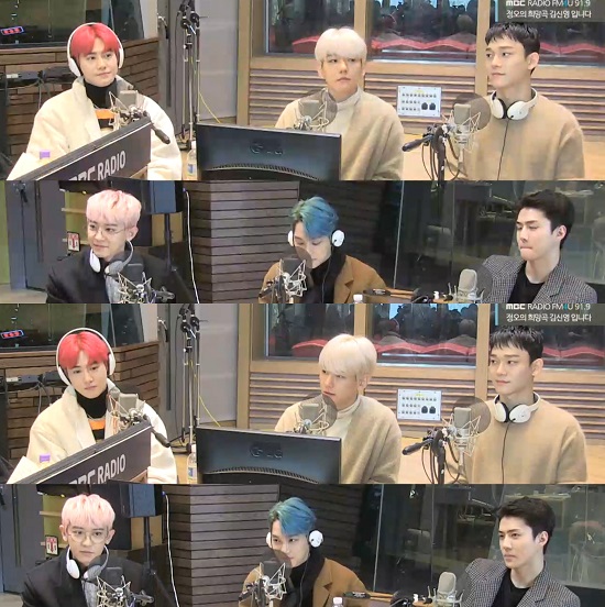 EXO named Chanyeol as a visual gag king in Noon Hope Song.MBC FM4U Noon Hope song Kim Shin-Young broadcasted on the 4th, the group EXO appeared and talked.On this day, DJ Kim Shin-Young mentioned the entertainment program that appeared recently with EXOs comeback.When Kim Shin-Young asked, Who do you think is the most amount in Radio Star? The members answered Suho.Suho said, My younger brothers and sisters were in the lead. I saw that the article was written as King of Talgok.Kim Shin-Young then talks about knowing brother and says, If Radio Star is talk, knowing brother is a visual gag or situational drama.Who is the Visual Gag King? he asked again.The members pointed to Chanyeol and Chanyeol said, Members are playing a lot of fun with me.At that time, it is so good for the members to laugh, so sometimes they have a desire to burst out, so they burn their bodies. Kai then added: Chanyeol has been slowly rising in water since the beginning of his debut but these days its so funny - Poten has been in full bloom.Photo: MBC-Seen Radio