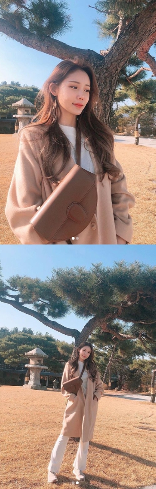 Singer Jung Hana from girl group The Secret boasted a pure beautiful look.Jung Hana posted two photos on his Instagram account on Monday.In addition, Jung Hana left his picture with the article Is it a December story in the post.Dressed in a beige coat, Jung Hana flaunts her watery Beautiful looks as she flaunts her wave hair.Jung Hana, who debuted in 2009 as The Secret, is currently working as a singer and lyricist.