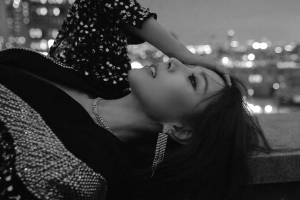 BOA (BoA) tells a romantic winter sensibility with its new song Starry Night (Starry Night).BOAs second Mini album Starry Night will be released on December 11 at 6 pm on various music sites, and it will be composed of 6 tracks including the warm-hearted title song Starry Night, and will be able to meet various charms.In addition, the limited express The Artist participated in Feature and worked with BOA, and Feature The Artist is expected to be released later, raising questions.I hope that this is the first time I have ever had a ballad title and it will be a song that gives a warm feeling to many people, the BOA said of Starry Night. I wrote a scene of sharing a warm heart with a precious person under the shining night sky.I hope this song will be a chance to think about someone who is precious and to think about gratitude for a while. On the other hand, BOAs second Mini album Starry Night will be released on the 11th, and it is possible to purchase reservations at various on-line and offline music stores.
