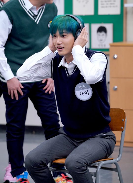 EXO Kai appeared another self in JTBC Knowing Brother in Goyo game.EXO, a group that will come back with a new song Obsession, will be a transfer student in Knowing Brother, which will be broadcast on the 7th.EXO members caught the attention of their brothers with the concept of a unique world view fighting another self.The members showed fresh smiles while showing EXOs appearances that were different from usual throughout the recording to suit the album concept.Kai introduced a second self during the game of Goyos Crying. It attracted attention with its opposite image of the charismatic Kai.Kai, who continued to answer the alumni, even made a big smile by mistaking the word in the padding as in the panties.Kang Ho-dong, who continued to appeal to Kai, said, Do you have any intention of performing arts in full swing?