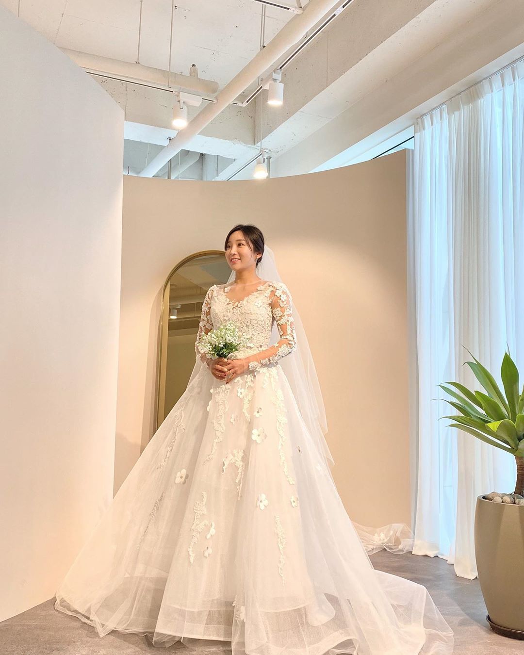 Lee Bo-mee posted several photos of her wedding dress on her instagram on the afternoon of the 5th, saying, I chose my dress.I unanimously decided on Choicesed Dress. It was hard to choose because it was so beautiful, she said. Every time I wear it, it feels different.In the photos posted together, there is a picture of Lee Bo-mee posing in various design wedding dresses.The beautiful beauty of the bride-to-be and the feeling of excitement about the marriage are conveyed and attract attention.Meanwhile, Lee Bo-mee is set to be marriage with Lee Wan this month.The two met with the introduction of the cathedral priest at the beginning of last year and developed into a lover. In November of the same year, they continued their public devotion and made a hundred years of love.Lee Bo-mee made his debut in 2007 when he joined the Korean Womens Professional Golf (KLPGA).After becoming the fifth winner of the KLPGA in 2010, he has been steadily active in Japan.He won seven games in 2015 alone, and had his best season with the title of the Japan Womens Professional Golf (JLPGA) prize money king.In 2016, he won five consecutive wins in the season and won two consecutive prizes.Lee Bo-mee is a talented person who has won 25 wins in the first part tour of Korea and Japan since his professional debut in 2007.